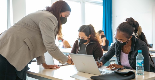 Reportage: Menschen für eine Ausbildung in der Pflege begeistern.