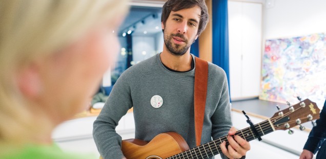 Ganz ohne Medientrubel mischte sich Max Giesinger unter die Patienten und Angehörigen