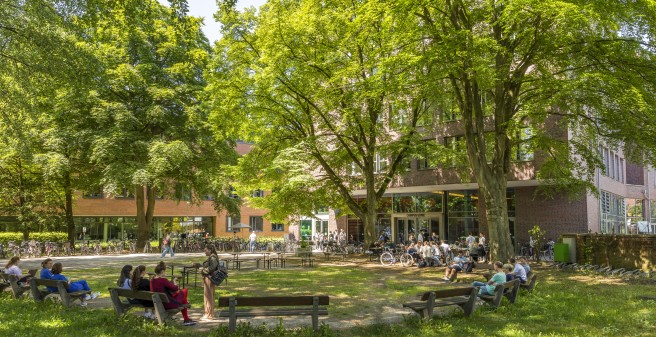 Sitzbänke von Campus Lehre