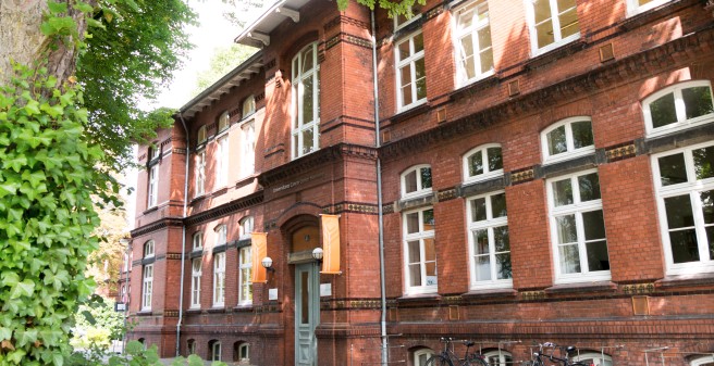 Blick auf den Eingangsbereich Hubertus Wald Tumorzentrum