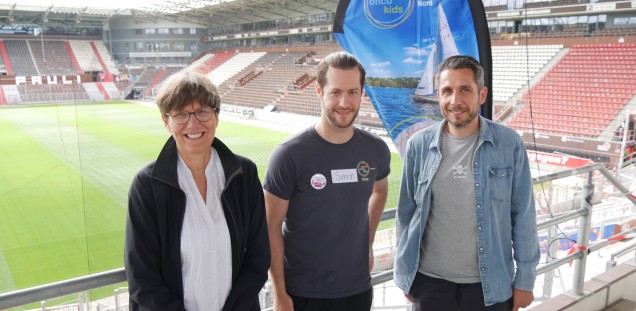 PD Dr. Gabriele Escherich, Simon Elmers und Oliver Hetze begrüßten die Kinder